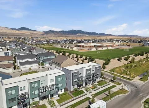 11264 S Holly Springs Dr, South Jordan, UT 84009