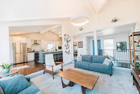 Living - 441 E Chelsea Dr S, Bountiful, UT 84010 photo 2 of 2