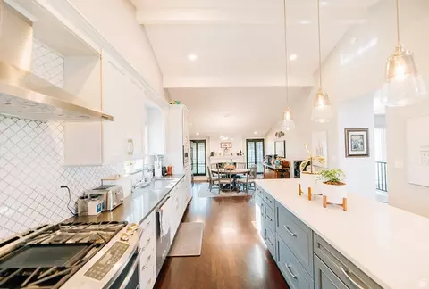 Kitchen - 441 E Chelsea Dr S, Bountiful, UT 84010 photo 3 of 5