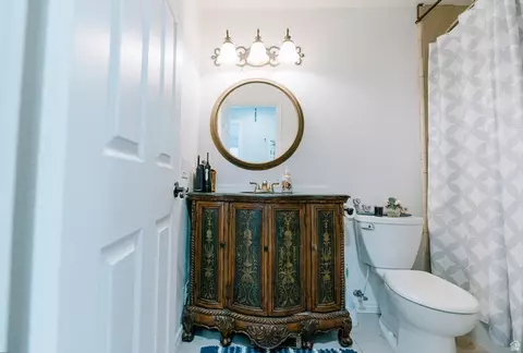Bath - 441 E Chelsea Dr S, Bountiful, UT 84010 photo 3 of 4