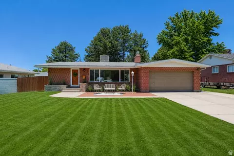 4546 Arcadia Ln, Holladay, UT 84117