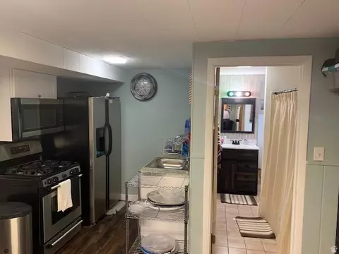 Kitchen - 386 E 2100 S, Bountiful, UT 84010 photo 3 of 3
