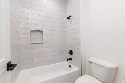 Bath - 2871 E Rill Dr, Washington, UT 84780 photo 7 of 7