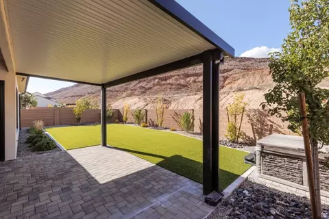 Exterior - 2871 E Rill Dr, Washington, UT 84780 photo 8 of 8