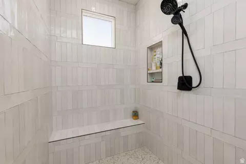 Bath - 2871 E Rill Dr, Washington, UT 84780 photo 4 of 6