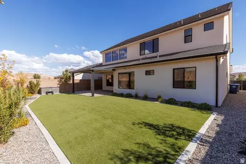 Exterior - 2871 E Rill Dr, Washington, UT 84780 photo 5 of 8