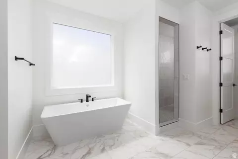 Bath - 2871 E Rill Dr, Washington, UT 84780 photo 3 of 7