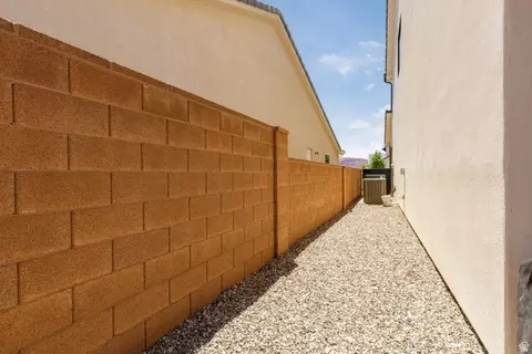 Exterior - 2871 E Rill Dr, Washington, UT 84780 photo 5 of 8