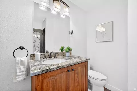 Bath - 1682 E Julho St, Sandy, UT 84093 photo 4 of 6