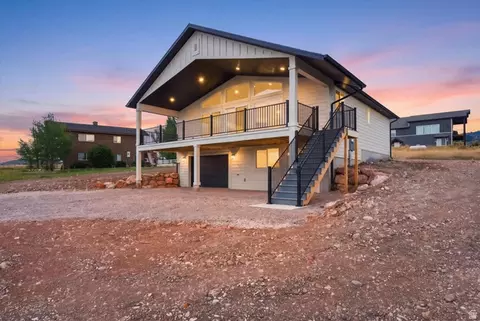 2513 S Country Club Dr, Garden City, UT 84028