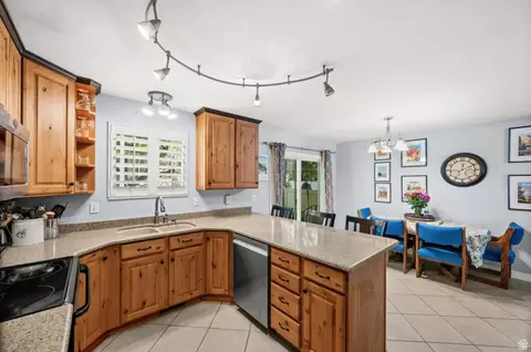 Kitchen - 1859 E 4650 S, Holladay, UT 84117 photo 3 of 3