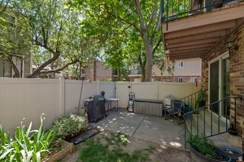 Exterior - 1859 E 4650 S, Holladay, UT 84117 photo 2 of 4