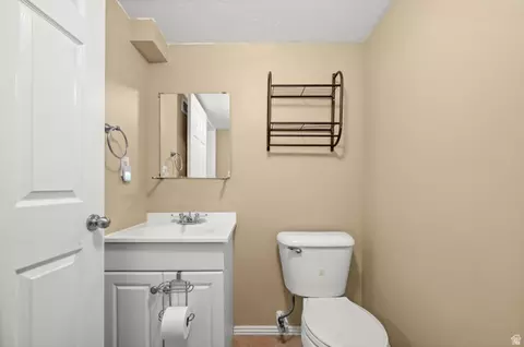 Bath - 1859 E 4650 S, Holladay, UT 84117 photo 4 of 4