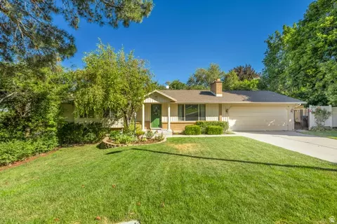 299 E 700 S, Farmington, UT 84025