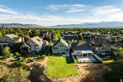 View/Area - 1929 E Rocklin Dr S, Sandy, UT 84092 photo 5 of 11