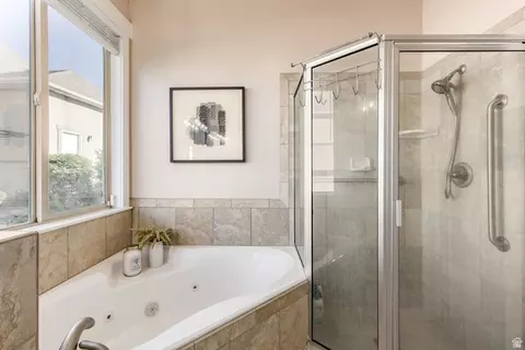 Bath - 1929 E Rocklin Dr S, Sandy, UT 84092 photo 2 of 4