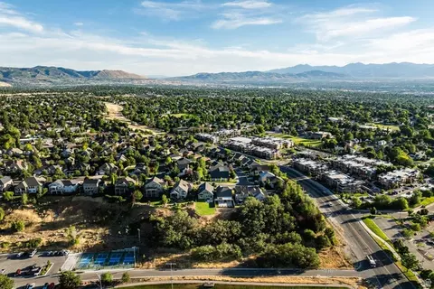 View/Area - 1929 E Rocklin Dr S, Sandy, UT 84092 photo 10 of 11