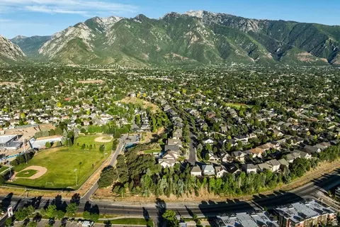 View/Area - 1929 E Rocklin Dr S, Sandy, UT 84092 photo 3 of 11