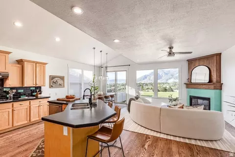 Kitchen - 1929 E Rocklin Dr S, Sandy, UT 84092 photo 1 of 7