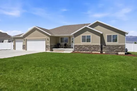 664 S Saddle Rd, Grantsville, UT 84029