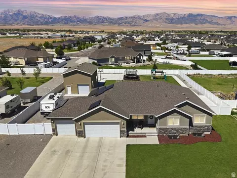 664 S Saddle Rd, Grantsville, UT 84029