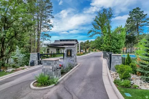 677 N Hidden Holw #6, Farmington, UT 84025