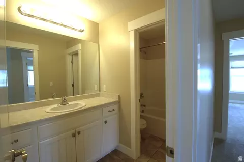 Bath - 731 S 45 E, Vineyard, UT 84059 photo 4 of 5