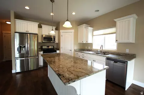Kitchen - 731 S 45 E, Vineyard, UT 84059 photo 2 of 5