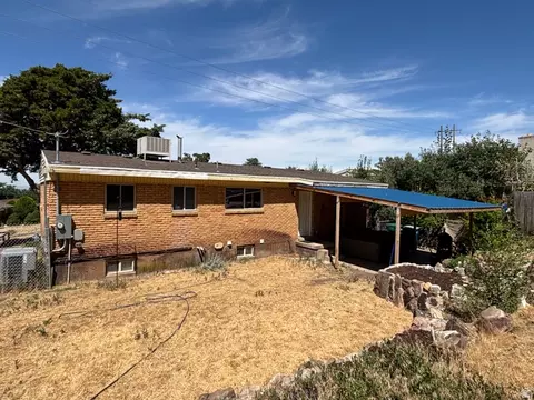 Exterior - 580 Simoron Dr, Ogden, UT 84405 photo 4 of 5