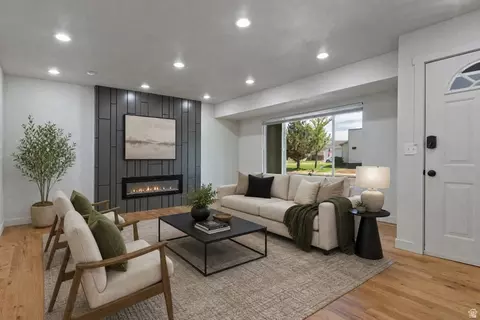 Living - 1797 E Ski View Dr, Sandy, UT 84092 photo 1 of 4
