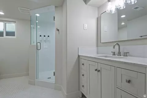 Bath - 1797 E Ski View Dr, Sandy, UT 84092 photo 6 of 7
