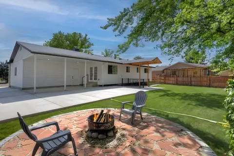Exterior - 1797 E Ski View Dr, Sandy, UT 84092 photo 2 of 5
