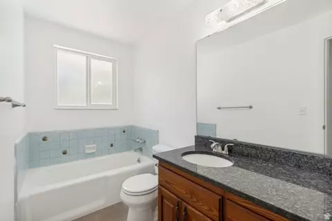 Bath - 1602 Nicklaus Cir, Sandy, UT 84092 photo 1 of 4