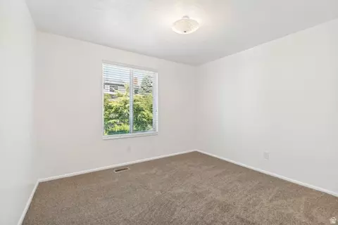 Bedroom - 1602 Nicklaus Cir, Sandy, UT 84092 photo 6 of 10