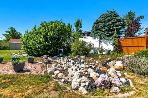 Exterior - 1602 Nicklaus Cir, Sandy, UT 84092 photo 11 of 11