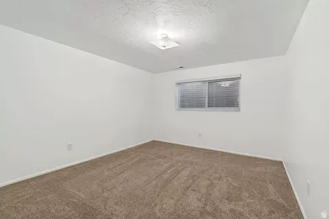 Bedroom - 1602 Nicklaus Cir, Sandy, UT 84092 photo 8 of 10