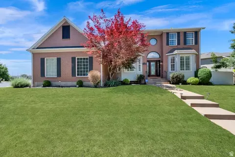 1169 N Fairway Cir W, Farmington, UT 84025