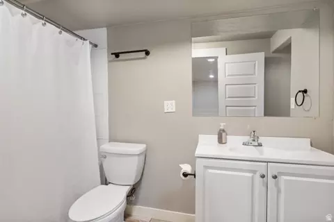 Bath - 467 E Rue De Paris, Vineyard, UT 84059 photo 4 of 4