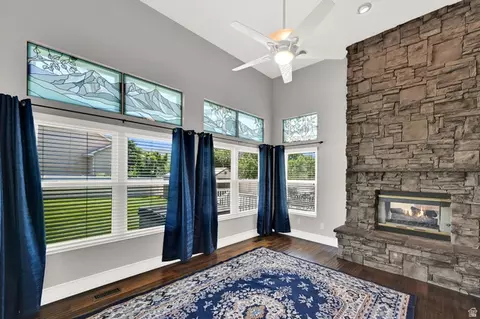 Living - 4792 Glasmann Way, South Ogden, UT 84403 photo 2 of 4
