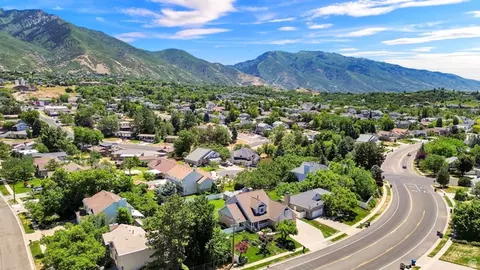 View/Area - 4792 Glasmann Way, South Ogden, UT 84403 photo 12 of 13