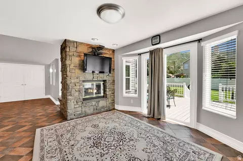 Living - 4792 Glasmann Way, South Ogden, UT 84403 photo 3 of 4