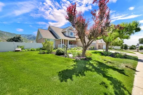 Exterior - 4792 Glasmann Way, South Ogden, UT 84403 photo 2 of 9