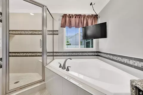Bath - 4792 Glasmann Way, South Ogden, UT 84403 photo 2 of 5
