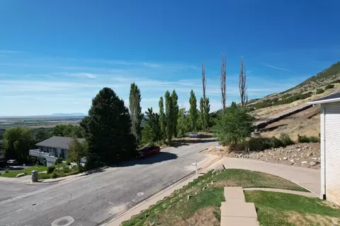 Other - 1398 N Oakridge Dr, Centerville, UT 84014 photo 4 of 22