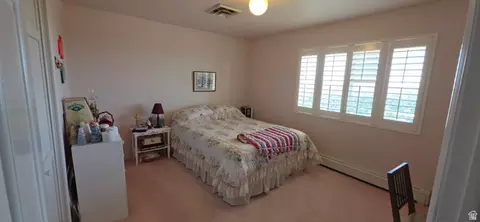 Bedroom - 1398 N Oakridge Dr, Centerville, UT 84014 photo 6 of 7