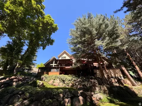 12144 S Mountain Shadow Rd E, Sandy, UT 84092
