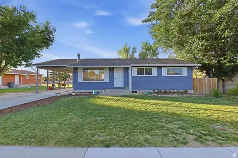 229 E Cherry St, Grantsville, UT 84029