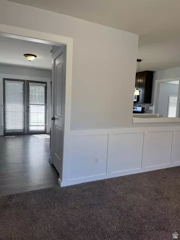 Entry Way - 9892 S Roseboro Rd E, Sandy, UT 84092 photo 2 of 10