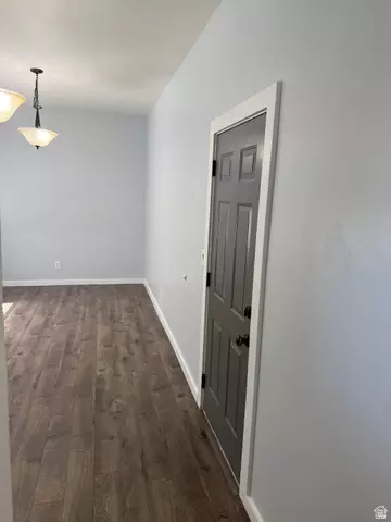 Entry Way - 9892 S Roseboro Rd E, Sandy, UT 84092 photo 5 of 10