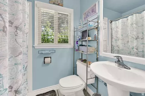 Bath - 751 N Robins Ave E, Ogden, UT 84404 photo 1 of 2